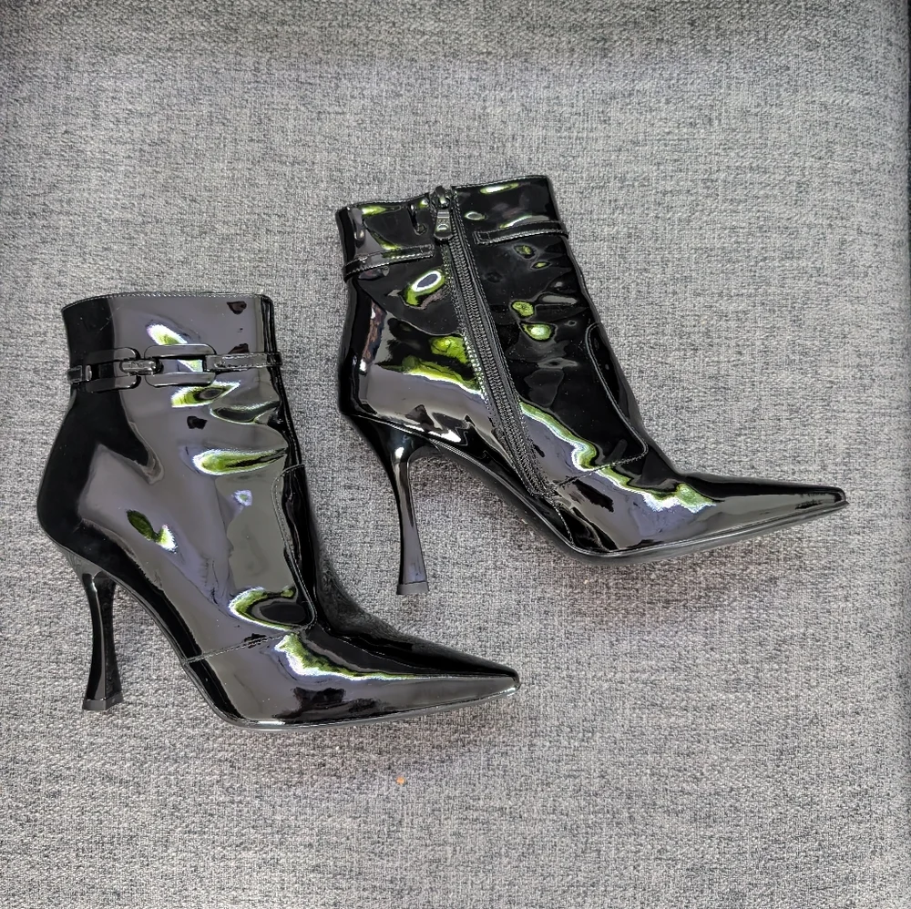 NeroGiardini Pointed Toe Bootie